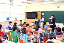 강득구 경기도의회 의장, 안양 석수초등학교 찾아 특강