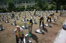 한신공영(주), ‘한신나무플러스봉사단’ 국립서울현충원서 기업봉사 실시