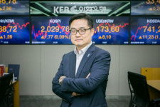 강창훈 외환은행 자금시장본부장 중국 금융시장 개방 과실… 외환은행이 선점할 것