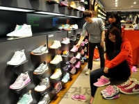 롯데百 시티 런닝족 증가로 스포츠 전성기 맞아