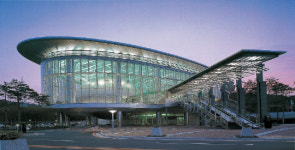 포스코 창립 50돌 앞두고 사료 수집