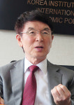 현정택 세계경제 판 바뀌는데...구조·산업개혁 인식 너무 안일