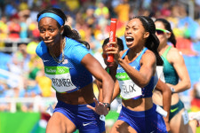 [리우올림픽]미국 女 400m 계주, 우여곡절 끝에 결승행 막차