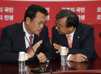 정진석 “최순실 게이트 ‘상설특검’해야”...野 ‘별도특검’과 충돌 가능성
