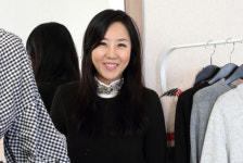 [#그녀의_창업을_응원해] <3> 사법시험 준비하다 해외 셀럽이 즐겨 찾는 역직구 쇼핑몰로 대박