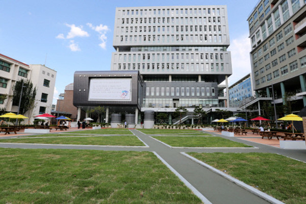 汉城大学开学时间