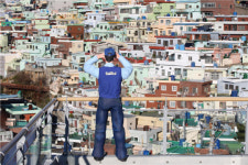 만물수리공이 떴다···부산시, 마을지기사무소 상징 조형물 설치