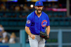 MLB 최정상급 투수 아리에타 184억에 연봉계약