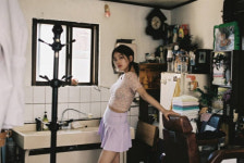 수지 화보, 퇴폐 이발소 연상?···JYP “법적 조치 동원해 강력 대응할 것”