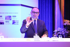 [서경씨의 #썸타는_쇼핑]안경, 아직도 테만 고르세요? 렌즈도 따로 살 수 있어요!