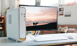 우드PC 나뭇결 살아있네