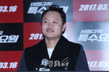 [현장] ‘비정규직 특수요원’ 김민교 “연극배우는 은행에서 무직 취급, 가슴 아파”