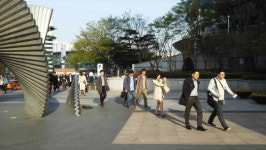 LG전자 한국영업본부 임직원, 새 둥지 LG 서울역 빌딩으로 첫 출근