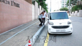 [토요와치] 오늘부터 내 동생할래? 입양서 돌봄·장례까지 맞춤 서비스...반려동물 스타트업 속속 등장