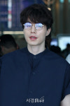 이동욱, 세상을 비춰주는 안경~ (인천공항 출국)