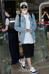 슈퍼주니어 이특, 느낌있는 공항패션! (김포공항 출국)