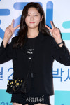 김새론, 귀엽게 브이브이~ (이웃집스타 VIP시사회)