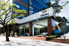 캐딜락 코리아, 서울 강남 중심에 신규 삼성동 전시장 오픈