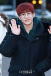 아스트로 진진, 뿔테안경으로 귀여움 UP! (뮤직뱅크 출근길)