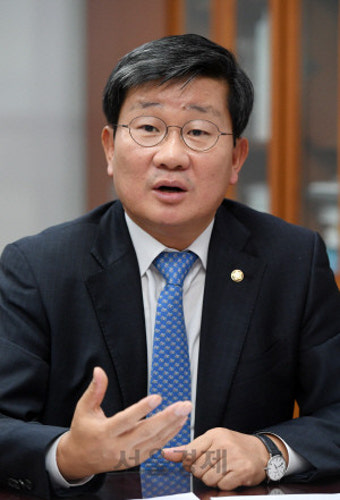 남경필에 일침 가한 전해철 “경기도 포기가 아닌 경기도만의 정책 필요”