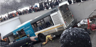 러 모스크바서 버스가 보행자 덮쳐...