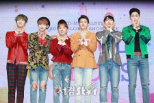 JBJ(제이비제이), '활짝 핀 잘생긴 꽃들!' (JBJ 쇼케이스)