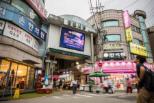 [책꽂이-오늘은 맑음] 경제민주화의 산실 망원시장, 그뒤엔 그녀들의 땀과 눈물이···