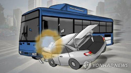 한남오거리서 버스·승용차 충돌사고···부상자 9명 발생