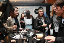 [글로벌 ODM 기업 취업문 열기] 해외 거주 경험·글로벌 감각 함께 어필하라