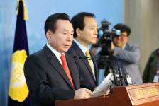 이인제 도전 에너지 용광로처럼 타고 있다 충남지사 출마 선언