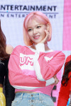 트와이스(TWICE) 정연, 헤어도 핑크 의상도 핑크! (쇼케이스)