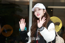 러블리즈 서지수, 이따가 만나요~ (열린음악회 출근길)