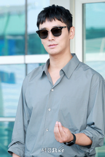 주지훈, '만~두! 만두만두만두!' (공항패션)