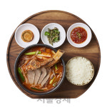 한화호텔앤드리조트&유현수 셰프의 컬래버 ‘한옥’ 오픈