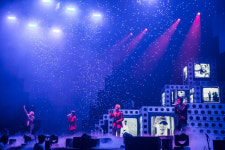 위너, 프라이빗 스테이지 6천 팬과 성료 “팬들과 매일 함께 하고파”