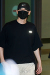 슈퍼주니어(SUPERJUNIOR) 은혁, 올블랙으로 중무장 (공항패션)