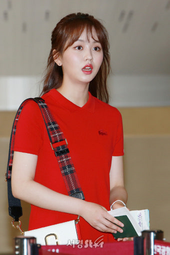 김소현, '놀란 토끼 눈' (공항패션)