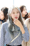 우주소녀(WJSN) 루다, 눈부신 은발헤어 (공항패션)