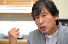 김기석 총장 "대학이 정부 산하기관인가...세세한 입시규정 제시는 잘못"