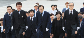 이해찬, 4·19묘역 참배..박정희 고향 구미서 최고위 예정