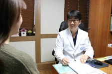 기미잡티제거, 색소레이저로 개선! 색소침착 발생률 줄이며 치료해야