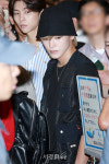 NCT127 태용, 우당탕 소리에 힐끗 (공항패션)