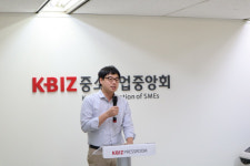 플로우 출시 2년만에 1만5,000명 유료 사용자 확보