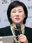 인사말하는 소프라노 임영인