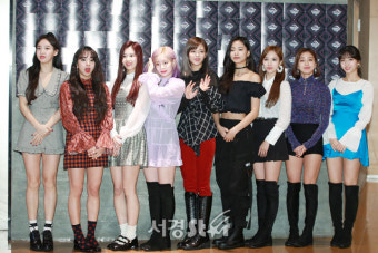 트와이스 “걸그룹 브랜드평판 2018년 1위”...2위 아이즈원, 3위 블랙핑크
