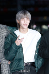 NCT127 태용, 새벽 어둠을 밝히는 햇살 미소 (뮤직뱅크 출근길)