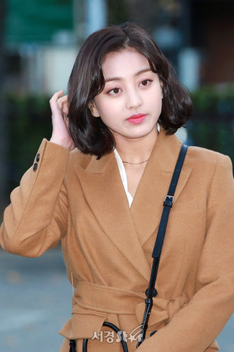 트와이스 지효, '나날이 예뻐지는 예쁨' (뮤직뱅크 출근길)