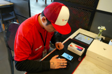 CU와 홈택배 서비스..원더스, B2B 프리미엄 택배 확대