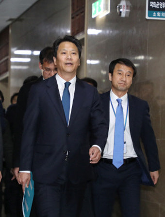 임종석 “운영위서 흑백이 구분되길 기대”