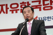 김병준 “신재민, 영달 포기하고 양심선언···김동연 입 열어야”
